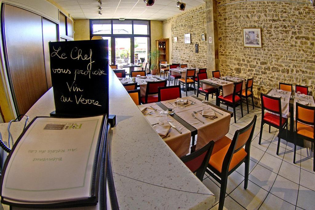 Relais Du Lac Villegusien-le-Lac Luaran gambar